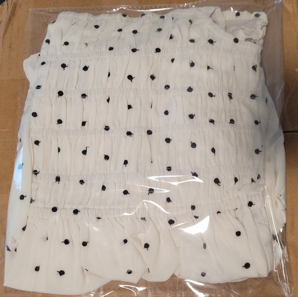 Polka Dot Off White Sleeveless Woman's Cute Spring Summer Romper✨️ (S) - Picture 10 of 12